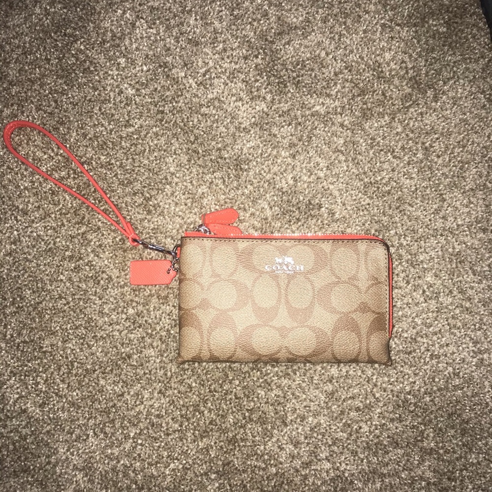 Coach clutch/wallet NEVER USED
